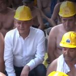 Özgür Özel'den madencilerin eylemine destek ziyareti