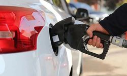 Akaryakıtta zam geri çekildi