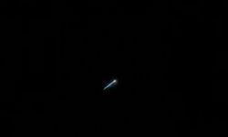 Gökyüzündeki gizemli ışık heyecan yarattı