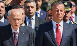 Özgür Özel'e tebrik listesinde Bahçeli detayı