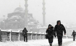 İstanbul'da kar başladı! 41 il alarma geçti