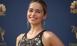 3 farklı kişiyle çektiği sevişme sahnesinde kaburgasını kırdı