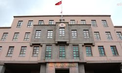 MSB 'den bayrak provokasyonu açıklaması! 'İdari tahkikat başlatıldı'