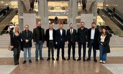 Özgür Çelik'ten, AKP'nin İBB afişleri için suç duyurusu