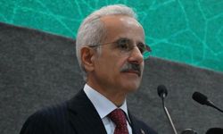 Bakan Uraloğlu'ndan sosyal medya açıklaması! ' 15 yaşından küçük çocuklar hesap açamayacak'