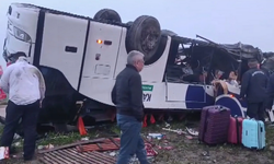 Bayram sabahı feci kaza! Otobüs takla atıp paramparça oldu