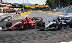 Formula 1'de ilk yarışa Mercedes damga vurdu