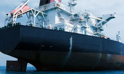 ABD'den geri adım! İran petrolü yaptırımını geçici olarak kaldırdı