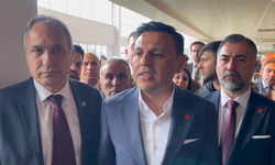 Özgür Çelik'ten duruşmayı başlamadan erteleyen mahkemeye tepki: İnsanlara zulmetmeyin