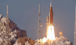 NASA, 54 yıl sonra Ay’a insanlı uçuşu başlattı