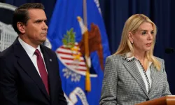 Epstein depremi! Trump, Adalet Bakanı Bondi’yi görevden aldı