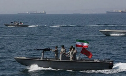 Hürmüz Boğazı’nda tansiyon yükseldi 'Ticari gemilere ateş açıldı'
