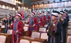 Türkiye - Romanya maçında tribünleri coşturan İBB Mehteran Takımı Saraçhane'de