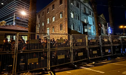 Yüzlerce polis geldi! İzmir Meslek Fabrikası'na şafak baskını