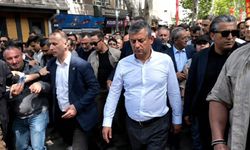 Özgür Özel Anıtkabir’e doğru yürüyüşe geçti!