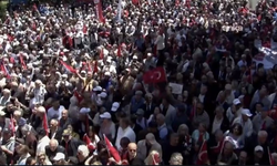 Güvenpark'ta büyük kalabalık Özgür Özel'i bekliyor
