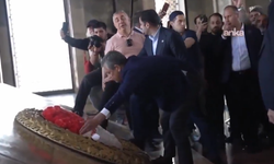 Özgür Özel'e Anıtkabir'de çelenk engeli
