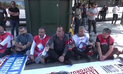 Eğitim-İş'ten MEB önünde tebeşirli protesto
