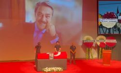 Kadir İnanır'a veda töreninde Kılıçdaroğlu'nun çelengi salona alınmadı