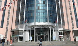 İzmit Belediyesi'ne operasyon: Belediye başkanı ve çok sayıda kişiye gözaltı!
