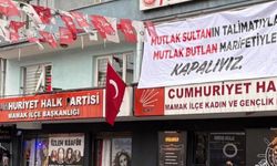 "Mutlak Sultanın talimatıyla, mutlak butlan marifetiyle kapalıyız"