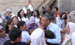 Özgür Özel: Savcı cübbeleriyle darbe yaptırıyorlar