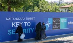 İngiliz basını NATO Zirvesi için bu kareyi seçti! Gündem oldu