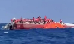 Akdeniz'de can pazarı! Girne açıklarında 267 kişilik gemi battı