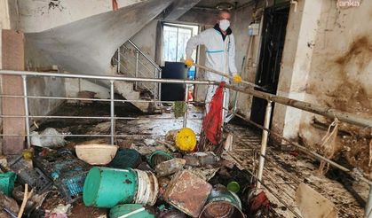 Görenler şoke oldu! Evden 9 kamyon çöp çıktı...