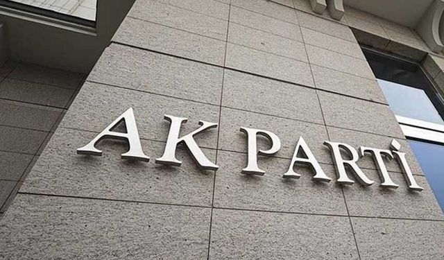İzmir'de iki belediye başkanı daha AKP'ye geçiyor