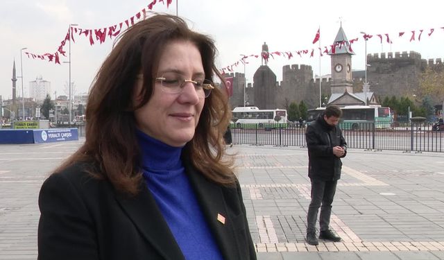 CHP’nin Kayseri mitingi öncesi kente asılan afişler toplatıldı... İl Başkanı Ümit Özer: “Genel Başkanımızın fotoğraflarından bile korkuyorlar”