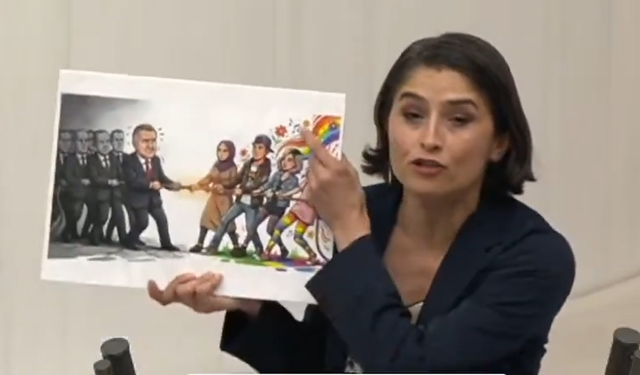 Meclis'te DEM ve AKP arasında 'Gökkuşağı' gerginliği!