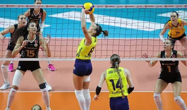 Vakıfbank Fenerbahçe'ye geçit vermeyip liderliğe devam dedi!