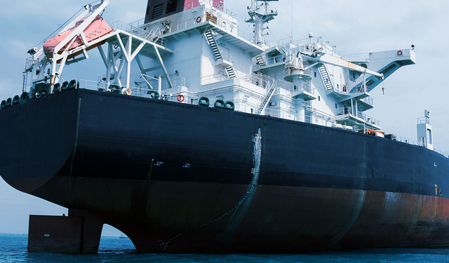 ABD'den geri adım!  İran petrolü yaptırımını geçici olarak kaldırdı