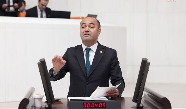 Özgür Karabat: 'Vatandaş borca batarken para baronlarına faiz artırılacağı müjdeleniyor'
