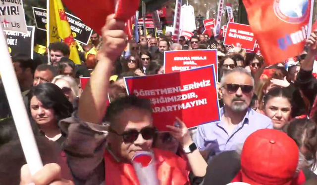 Okul saldırısı sonrası öğretmenler iş bıraktı! MEB önünde Bakan Tekin'e istifa çağrısı