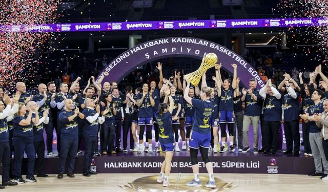 Kadınlar Basketbol Süper Ligi'nde şampiyon Fenerbahçe Opet! 4. Kez namağlup...