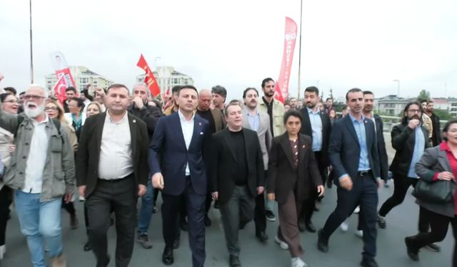 CHP Kurultayı'nın iptaline karşı İstanbul'da yürüyüş... Özgür Çelik: 'Karanlığı beraber yeneceğiz'