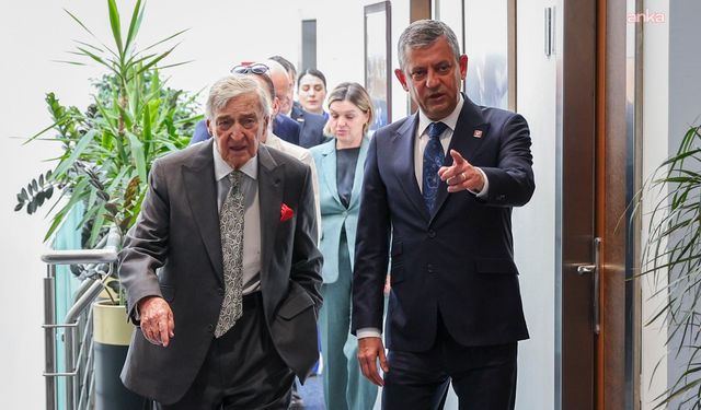 Koç ailesi Özgür Özel'i ziyaret etti