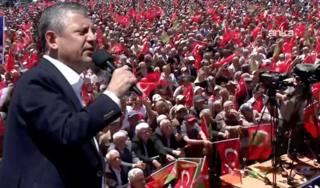 Özgür Özel: Bugün buraya tüm haksızlıklara karşı sizin vicdanınıza sığınmaya geldik