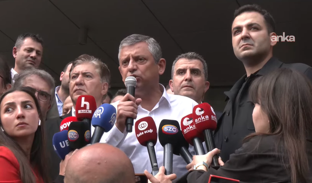 Özgür Özel: Geri almak üzere çıkıyoruz. CHP bundan sonra sokaktadır