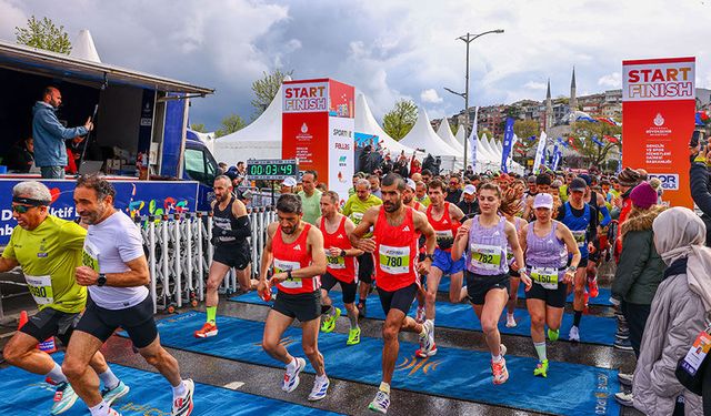 Yağmur yağdı İstanbul koştu