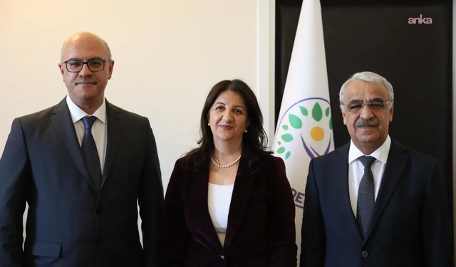 DEM Parti İmralı Heyeti, PKK lideri Öcalan ile görüşmek üzere yola çıktı
