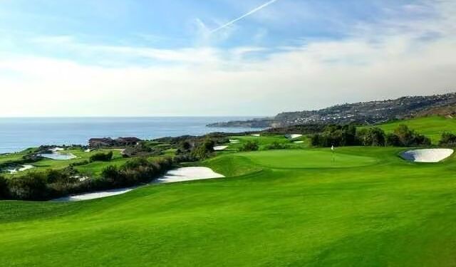 Trump'ın golf sahasında silahlı bir kişi yakalandı