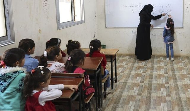 Suriye'deki okullarda ilk kez Kürtçe eğitim verilecek