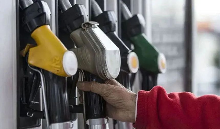 Motorinde tarihi indirim olduğu gün zam haberi geldi