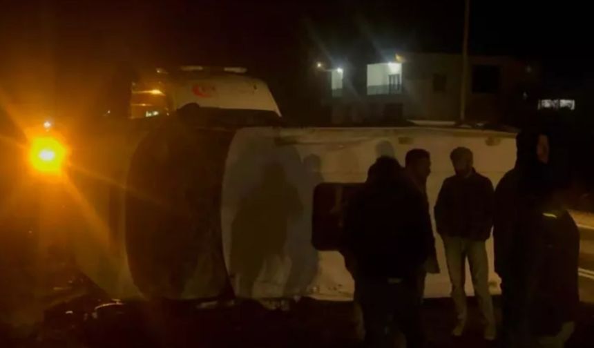 Diyarbakır'da korkunç kaza! İşçi servisi devrildi 16 yaralı...