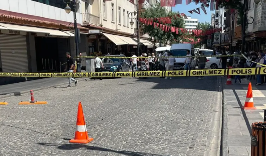 Diyarbakır'da Koç Holding'in bankasına silahlı saldırı