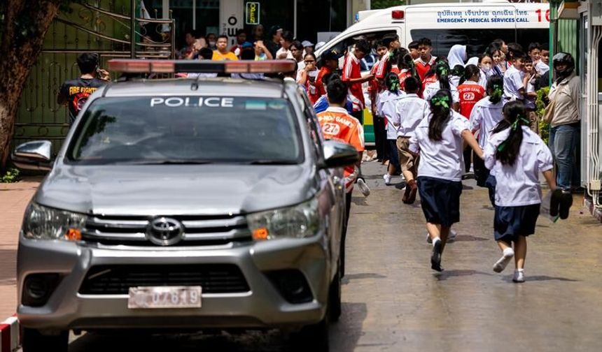 Tayland'da öğrenci okulu kana buladı: 6 ölü, 15 yaralı