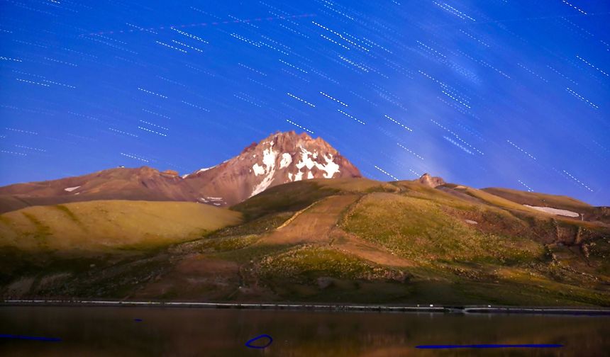 Bir başka olur Erciyes'de meteor yağmuru